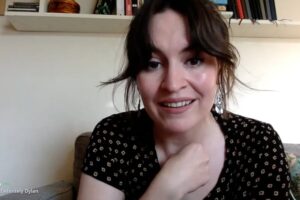 Laura Tenschert Video 900×600