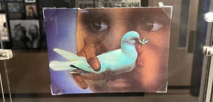 SeegerPostCardFront